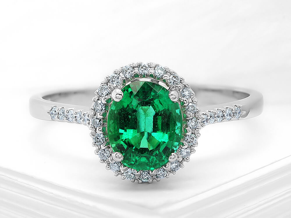 Green emerald oval ring new arrivals