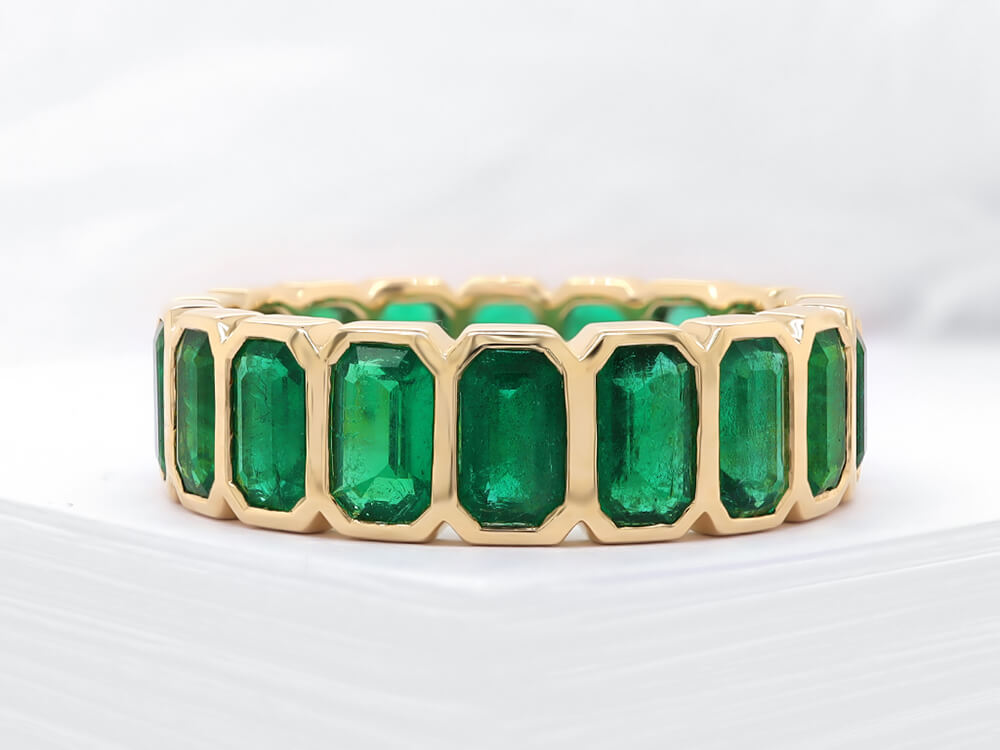 Antique emerald shop eternity ring